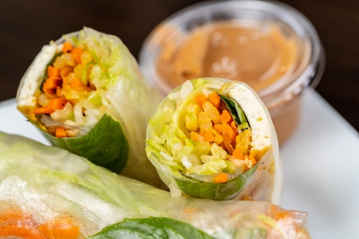 2.) Bò Bía – Summer Rolls (2)