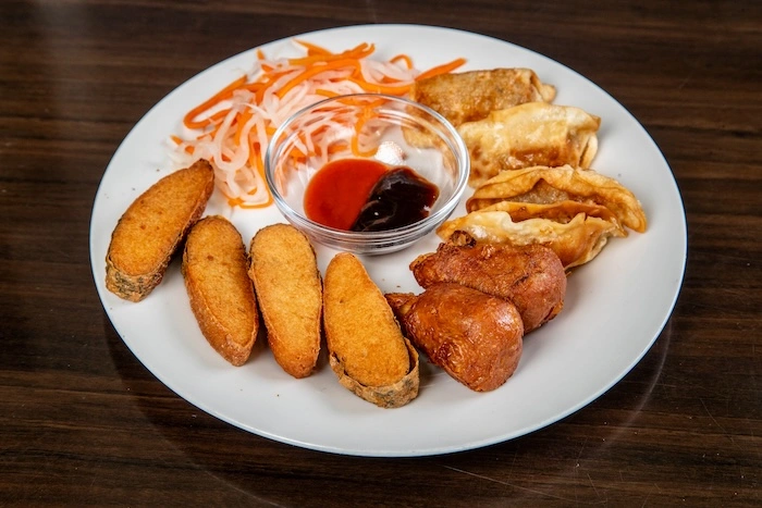 7.) Các Món Chiên – Fried Combo Taste