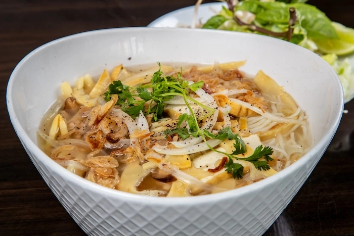 17.) Bún Măng